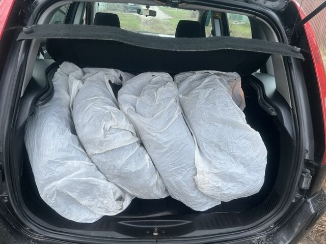 Чорний Форд Фьюжен, об'ємом двигуна 1.6 л та пробігом 198 тис. км за 5700 $, фото 5 на Automoto.ua