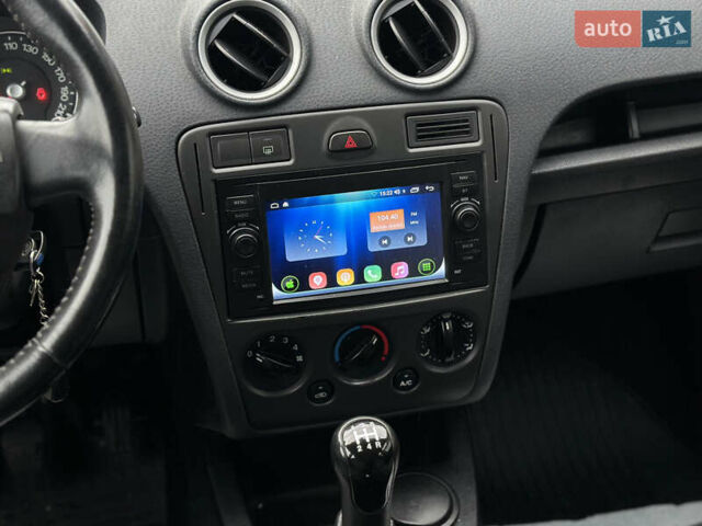 Черный Форд Фьюжн, объемом двигателя 1.6 л и пробегом 149 тыс. км за 4650 $, фото 33 на Automoto.ua