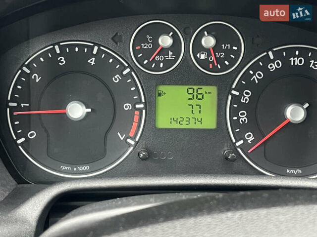 Черный Форд Фьюжн, объемом двигателя 1.6 л и пробегом 142 тыс. км за 6200 $, фото 9 на Automoto.ua