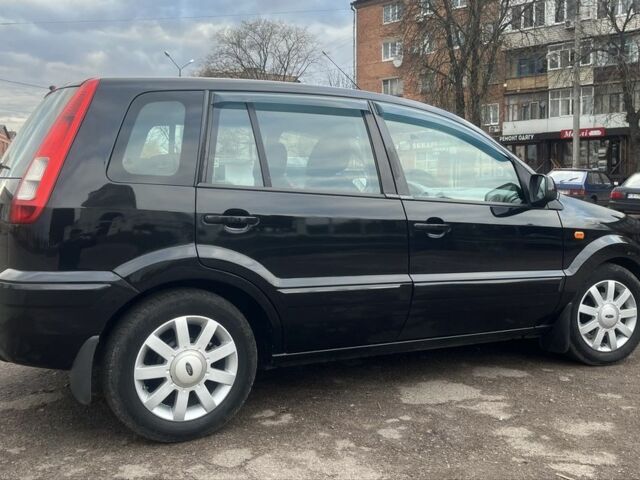 Чорний Форд Фьюжен, об'ємом двигуна 1.6 л та пробігом 198 тис. км за 5700 $, фото 2 на Automoto.ua