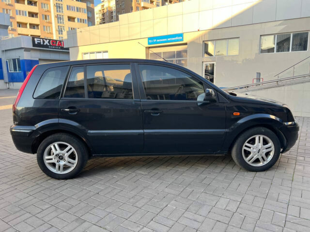 Черный Форд Фьюжн, объемом двигателя 1.4 л и пробегом 253 тыс. км за 4990 $, фото 7 на Automoto.ua