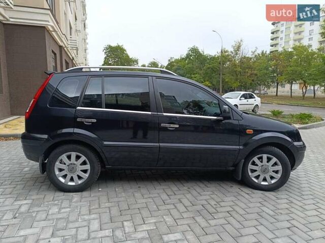 Чорний Форд Фьюжен, об'ємом двигуна 1.6 л та пробігом 178 тис. км за 6600 $, фото 9 на Automoto.ua