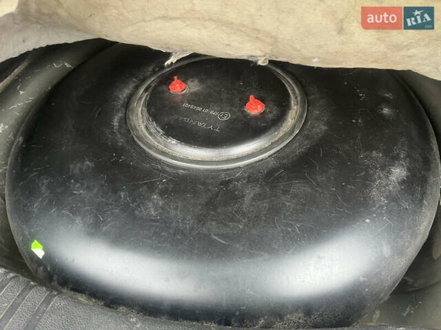 Чорний Форд Фьюжен, об'ємом двигуна 0 л та пробігом 143 тис. км за 5600 $, фото 9 на Automoto.ua