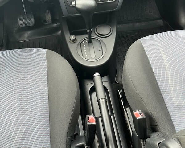 Чорний Форд Фьюжен, об'ємом двигуна 1.6 л та пробігом 143 тис. км за 6350 $, фото 27 на Automoto.ua