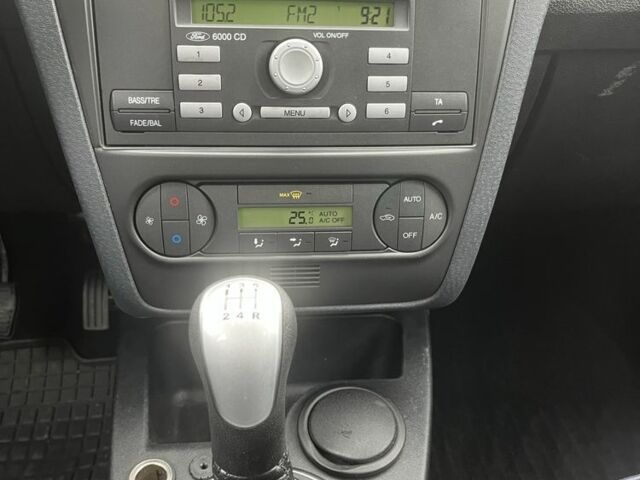 Чорний Форд Фьюжен, об'ємом двигуна 1.6 л та пробігом 203 тис. км за 5999 $, фото 7 на Automoto.ua