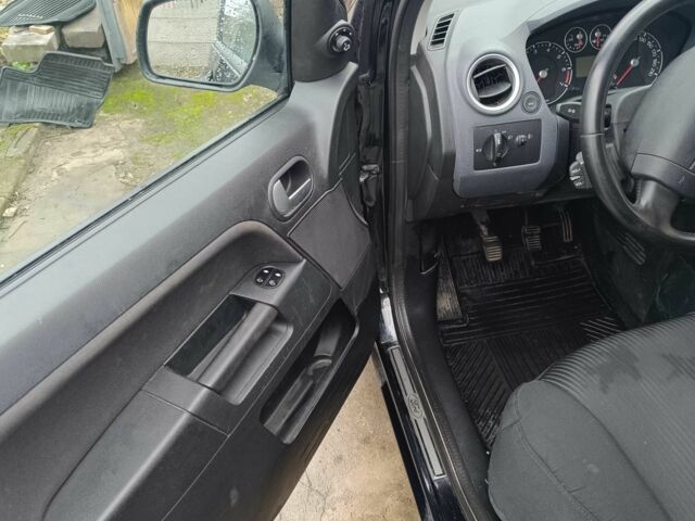 Черный Форд Фьюжн, объемом двигателя 1.4 л и пробегом 45 тыс. км за 8499 $, фото 4 на Automoto.ua