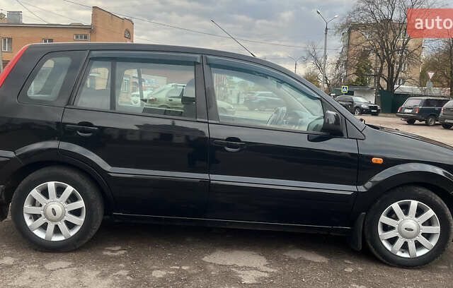 Форд Фьюжн 2011 в Нежине на Automoto.ua Черный Форд Фьюжн, объемом двигателя 1.6 л и пробегом 143 тыс. км за 6500 $, фото 1 на Automoto.ua