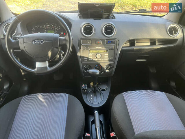 Чорний Форд Фьюжен, об'ємом двигуна 0 л та пробігом 143 тис. км за 5600 $, фото 4 на Automoto.ua