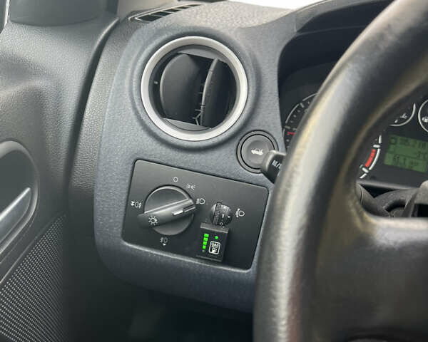 Чорний Форд Фьюжен, об'ємом двигуна 1.6 л та пробігом 143 тис. км за 6350 $, фото 36 на Automoto.ua