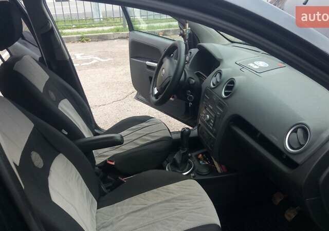 Черный Форд Фьюжн, объемом двигателя 1.6 л и пробегом 213 тыс. км за 6200 $, фото 15 на Automoto.ua