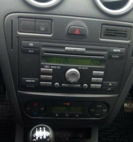 Черный Форд Фьюжн, объемом двигателя 1.6 л и пробегом 213 тыс. км за 6200 $, фото 10 на Automoto.ua