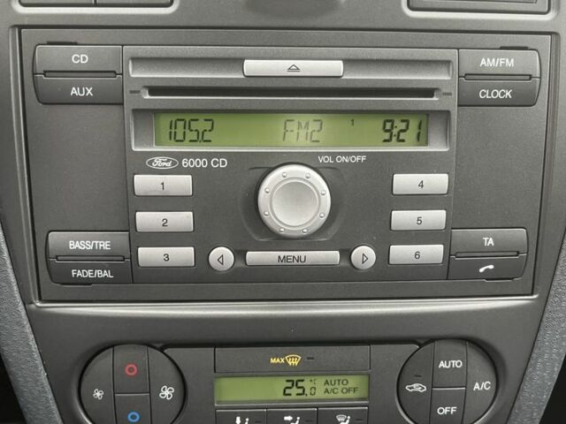 Чорний Форд Фьюжен, об'ємом двигуна 1.6 л та пробігом 203 тис. км за 5999 $, фото 8 на Automoto.ua