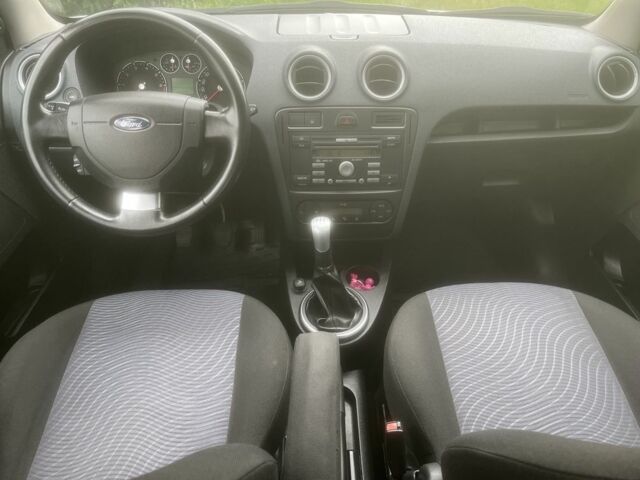 Чорний Форд Фьюжен, об'ємом двигуна 1.6 л та пробігом 203 тис. км за 5999 $, фото 4 на Automoto.ua