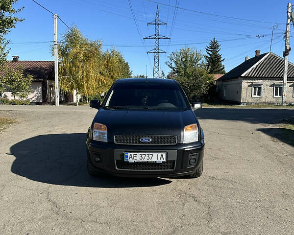 Черный Форд Фьюжн, объемом двигателя 1.39 л и пробегом 320 тыс. км за 4500 $, фото 1 на Automoto.ua