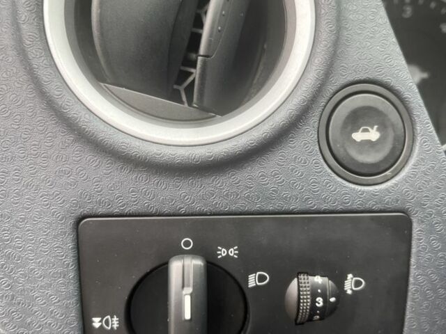 Чорний Форд Фьюжен, об'ємом двигуна 1.6 л та пробігом 203 тис. км за 5999 $, фото 10 на Automoto.ua