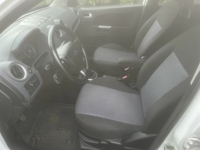 Чорний Форд Фьюжен, об'ємом двигуна 1.6 л та пробігом 203 тис. км за 5999 $, фото 5 на Automoto.ua