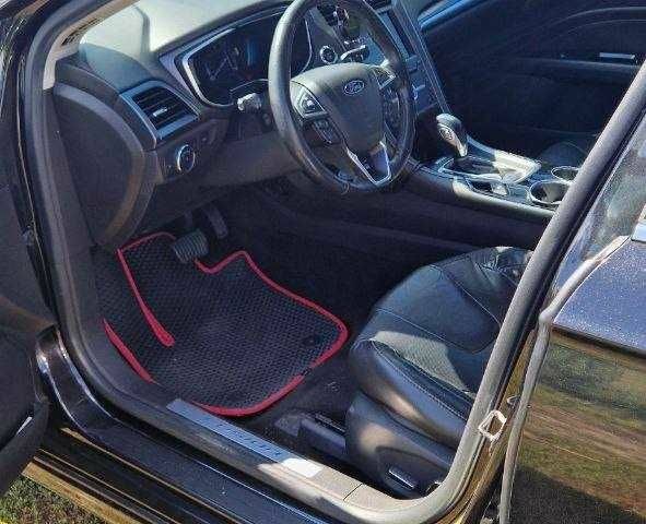 Чорний Форд Фьюжен, об'ємом двигуна 2 л та пробігом 333 тис. км за 8499 $, фото 5 на Automoto.ua