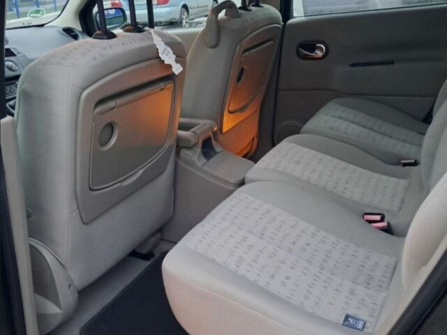 Черный Форд Фьюжн, объемом двигателя 1.6 л и пробегом 242 тыс. км за 4999 $, фото 6 на Automoto.ua