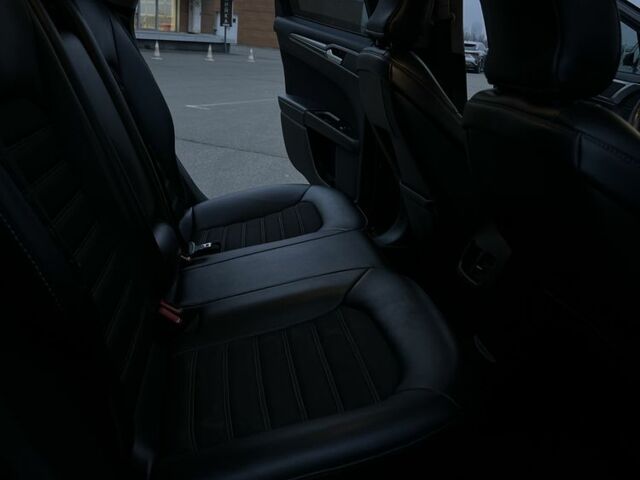 Чорний Форд Фьюжен, об'ємом двигуна 2.5 л та пробігом 225 тис. км за 10900 $, фото 14 на Automoto.ua