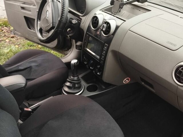 Форд Фьюжн 2003 в Фастове на Automoto.ua Черный Форд Фьюжн, объемом двигателя 1.4 л и пробегом 310 тыс. км за 3000 $, фото 8 на Automoto.ua