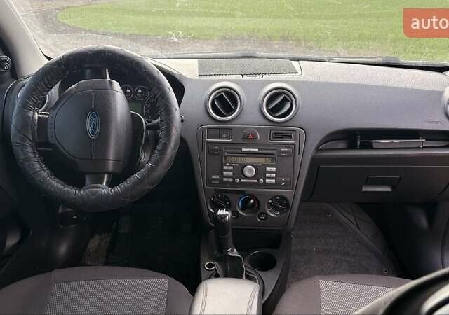 Чорний Форд Фьюжен, об'ємом двигуна 1.4 л та пробігом 290 тис. км за 4500 $, фото 2 на Automoto.ua