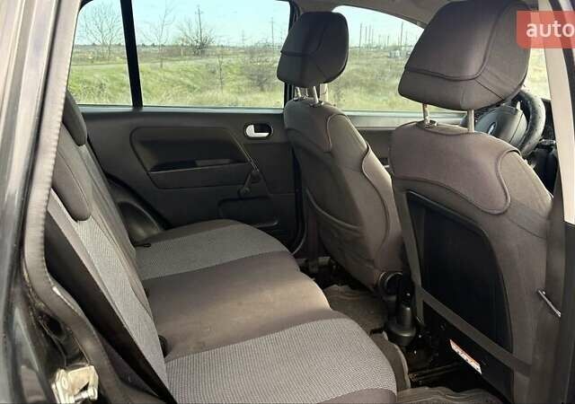 Чорний Форд Фьюжен, об'ємом двигуна 1.4 л та пробігом 290 тис. км за 4500 $, фото 3 на Automoto.ua