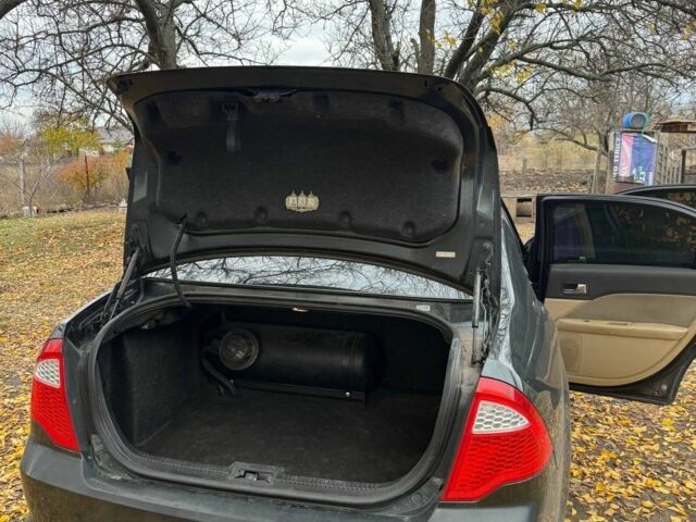 Черный Форд Фьюжн, объемом двигателя 2.5 л и пробегом 332 тыс. км за 6000 $, фото 7 на Automoto.ua