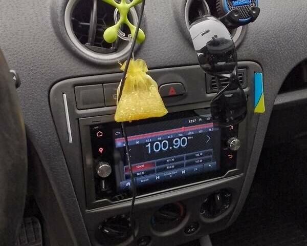 Чорний Форд Фьюжен, об'ємом двигуна 1.4 л та пробігом 212 тис. км за 5400 $, фото 4 на Automoto.ua