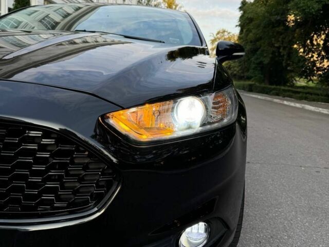 Черный Форд Фьюжн, объемом двигателя 2 л и пробегом 216 тыс. км за 10000 $, фото 5 на Automoto.ua