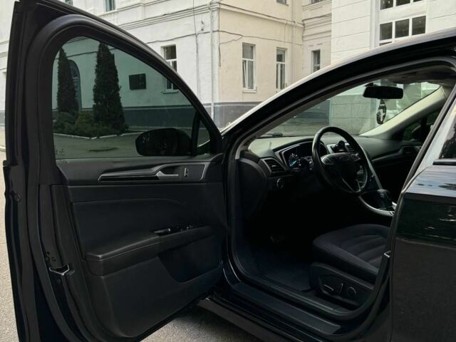 Черный Форд Фьюжн, объемом двигателя 2 л и пробегом 216 тыс. км за 10000 $, фото 16 на Automoto.ua