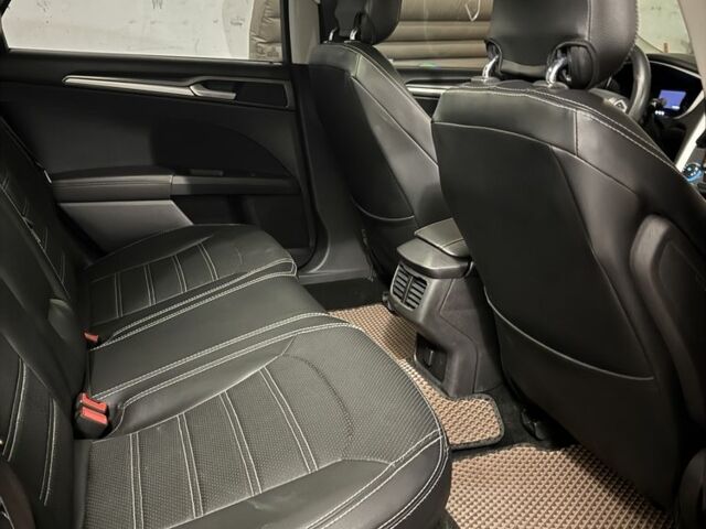 Черный Форд Фьюжн, объемом двигателя 1.6 л и пробегом 191 тыс. км за 1000 $, фото 6 на Automoto.ua