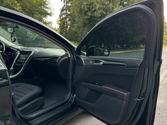 Черный Форд Фьюжн, объемом двигателя 2 л и пробегом 216 тыс. км за 10000 $, фото 17 на Automoto.ua