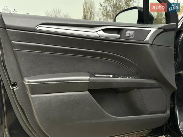 Черный Форд Фьюжн, объемом двигателя 2 л и пробегом 178 тыс. км за 10700 $, фото 9 на Automoto.ua