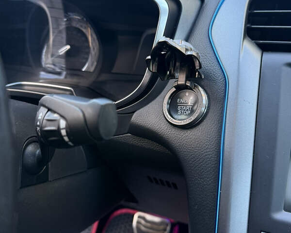 Чорний Форд Фьюжен, об'ємом двигуна 2 л та пробігом 187 тис. км за 9600 $, фото 18 на Automoto.ua