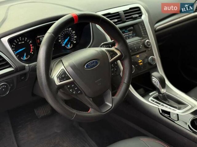 Форд Фьюжен 2013 у Запоріжжя на Automoto.ua Чорний Форд Фьюжен, об'ємом двигуна 2.49 л та пробігом 240 тис. км за 9299 $, фото 4 на Automoto.ua