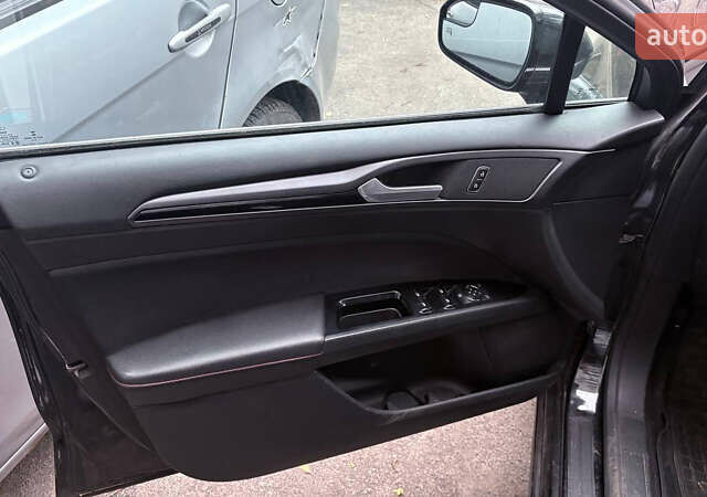 Чорний Форд Фьюжен, об'ємом двигуна 2.49 л та пробігом 164 тис. км за 10300 $, фото 19 на Automoto.ua