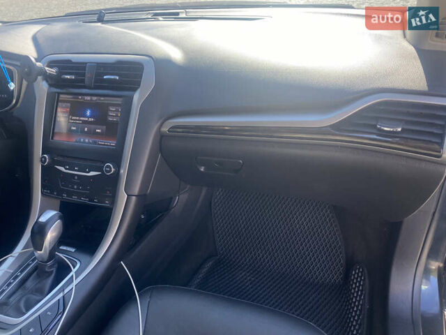 Чорний Форд Фьюжен, об'ємом двигуна 2 л та пробігом 151 тис. км за 10800 $, фото 28 на Automoto.ua