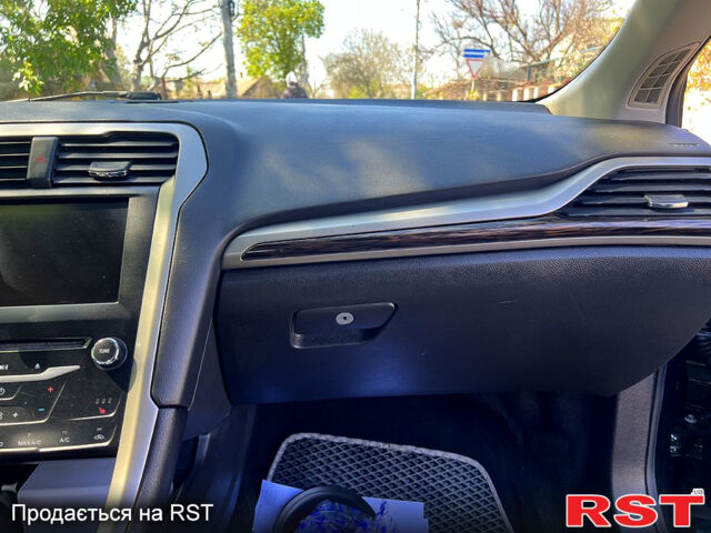 Черный Форд Фьюжн, объемом двигателя 2 л и пробегом 276 тыс. км за 8499 $, фото 10 на Automoto.ua