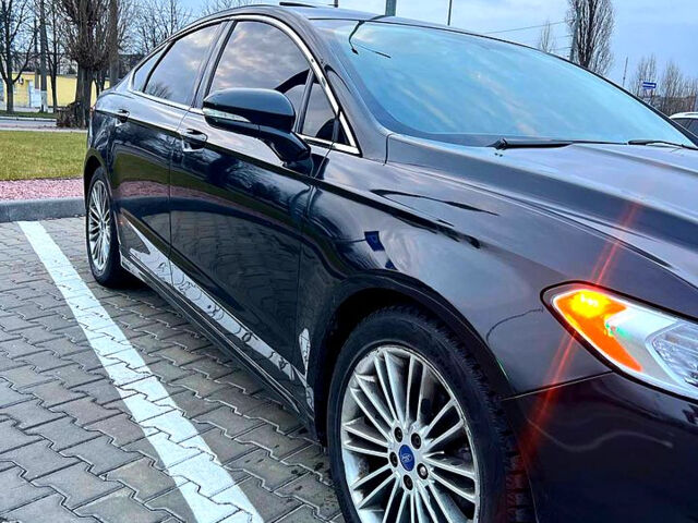 Черный Форд Фьюжн, объемом двигателя 2 л и пробегом 257 тыс. км за 9500 $, фото 1 на Automoto.ua