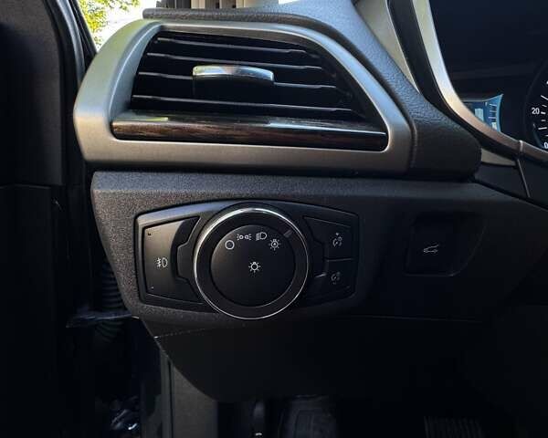 Черный Форд Фьюжн, объемом двигателя 2 л и пробегом 234 тыс. км за 12600 $, фото 10 на Automoto.ua