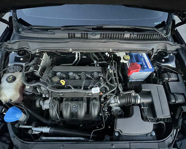 Черный Форд Фьюжн, объемом двигателя 2.5 л и пробегом 202 тыс. км за 9200 $, фото 5 на Automoto.ua