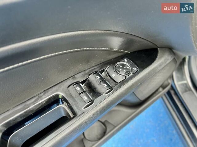 Черный Форд Фьюжн, объемом двигателя 2 л и пробегом 218 тыс. км за 11999 $, фото 18 на Automoto.ua