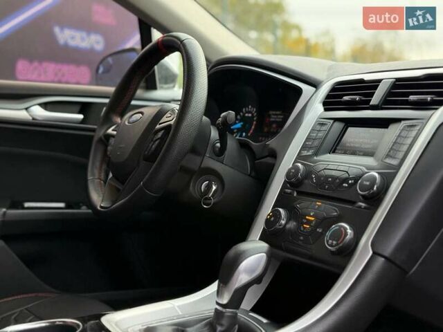 Форд Фьюжен 2013 у Запоріжжя на Automoto.ua Чорний Форд Фьюжен, об'ємом двигуна 2.49 л та пробігом 240 тис. км за 9299 $, фото 7 на Automoto.ua