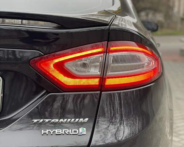 Чорний Форд Фьюжен, об'ємом двигуна 2 л та пробігом 123 тис. км за 12700 $, фото 8 на Automoto.ua