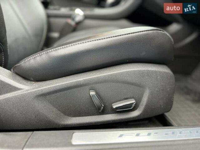 Черный Форд Фьюжн, объемом двигателя 2 л и пробегом 218 тыс. км за 11999 $, фото 34 на Automoto.ua