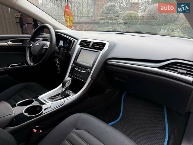 Чорний Форд Фьюжен, об'ємом двигуна 1.6 л та пробігом 181 тис. км за 8200 $, фото 63 на Automoto.ua