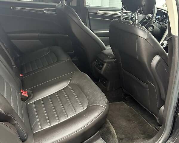 Чорний Форд Фьюжен, об'ємом двигуна 2 л та пробігом 193 тис. км за 10600 $, фото 22 на Automoto.ua