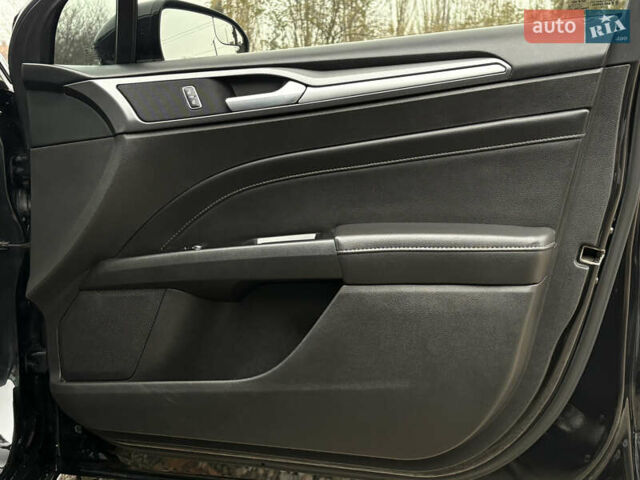 Черный Форд Фьюжн, объемом двигателя 2 л и пробегом 178 тыс. км за 10700 $, фото 19 на Automoto.ua