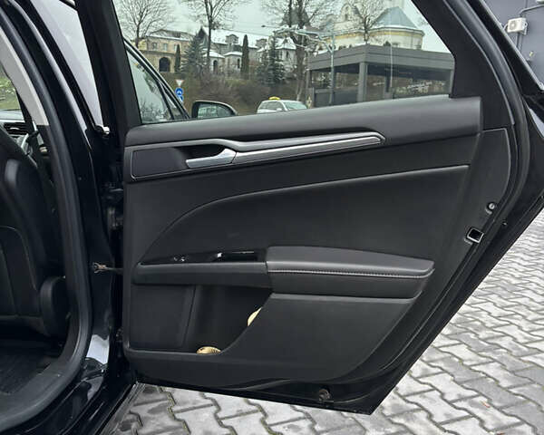 Чорний Форд Фьюжен, об'ємом двигуна 2 л та пробігом 196 тис. км за 9600 $, фото 20 на Automoto.ua