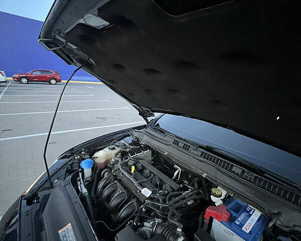 Черный Форд Фьюжн, объемом двигателя 2.5 л и пробегом 202 тыс. км за 9200 $, фото 4 на Automoto.ua